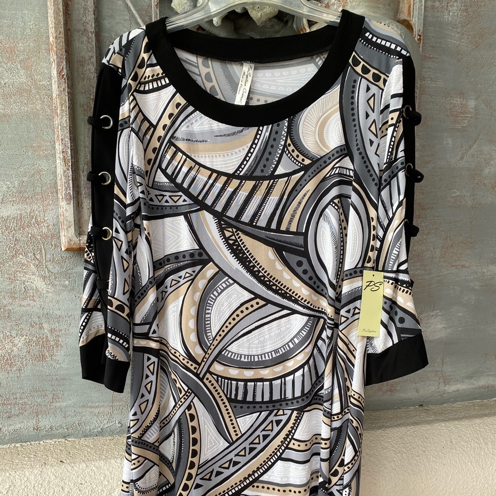 Never worn women’s dress